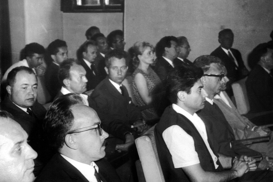 Schůze v roce 1963