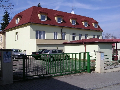 Obora hotel from South - parking