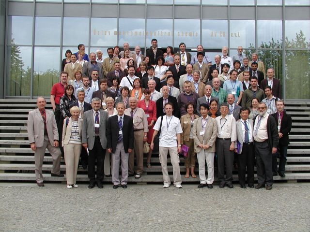 Participants in front of the Institute entrance (1), Tuesday