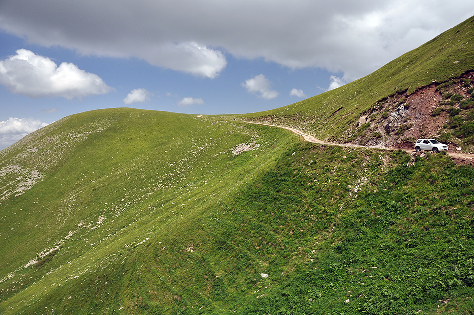 Mountain meadows in Vaghatur environs