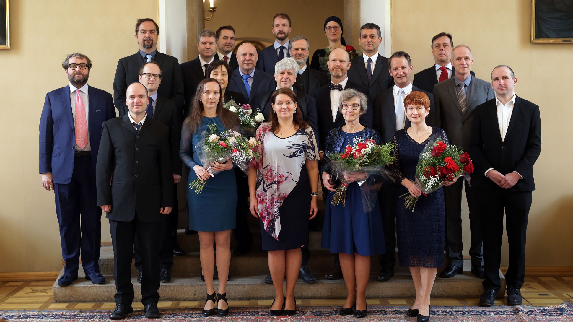 Univerzita Karlova má 21 nových profesorů a pět profesorek