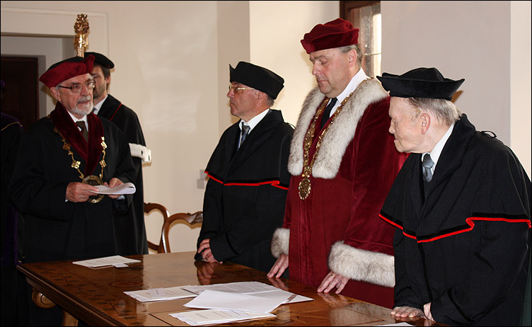 Prof. Antonín Holý and Prof. Eric De Clercq - Doctors Honoris Causa of University of South Bohemia