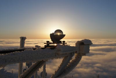 Meteorologických stanic v horách s tolika kvalitními pozorováními není mnoho, a proto Milešovku jako jedinou českou stanici zařadila Světová meteorologická organizace mezi referenční stanice Globálního klimatického pozorovacího systému (Global Climate Observing System).