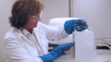Storage of samples in liquid nitrogen