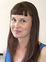 Dr. Anna Luxová