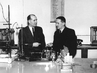 Professor R. Brdicka (left) and Professor J. Heyrovský, directors of the two parent institutes (1952)