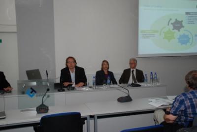 L. Ch. Hansen (Novozymes), Ms. C. Burel (Roquette Frères), B. Verachtert (EC)