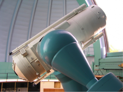 Dvoumetrový Perkův dalekohled na observatoři v Ondřejově. Foto AsÚ AV ČR.