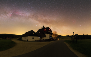 Mléčná dráha nad Jizerkou. Foto: Petr Horálek.