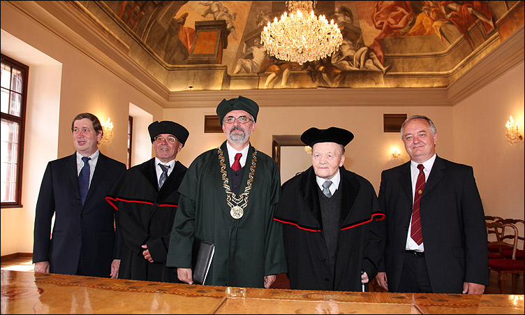 Prof. Antonín Holý and Prof. Eric De Clercq - Doctors Honoris Causa of University of South Bohemia