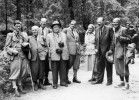 Jaromír Klika (druhý zleva) a Alois Zlatník (třetí zleva) na sjezdu Společnosti, Vysoké Tatry (1955)