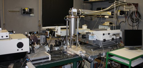 Laboratoř fotoluminiscenční spektroskopie