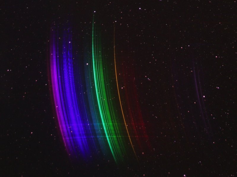 Obrázek 2. Spektrum bolidu EN270217 pořízené automatickou spektrální kamerou na stanici v Kunžaku, které poskytuje důležité informace o složení původního meteoroidu (foto: Astronomický ústav AV ČR).