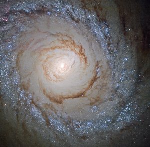 Galaxie M94. I výzkum galaxií bude středem zájmu konference. Zroj: EWASS 2017.