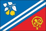 Unikátní figura spojuje jablko  s hruškou na vlajce obce Babice v okrese  Uherské Hradiště z r. 2010 a připomíná místní konzervárenskou produkci.