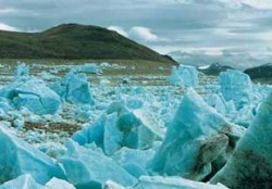 Vyprázdněné jezero Isortuarssup Tassia v Grónsku původně hrazené ledovcem. Foto J. Tomas / © J. Tomas