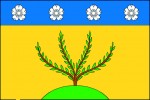 Neobvyklá kombinace květů hlohu (Crataegus) a jeřábu oskeruše (Sorbus domestica) na vlajce obce Oskořínek v okrese Nymburk z r. 2002