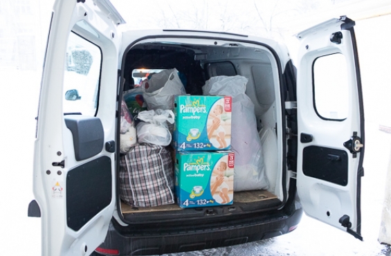 We supported foster and socially disadvantaged families with a charity collection again
