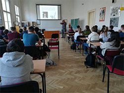 Vědci ÚFE na Dnech vědy Gymnázia Ch. Dopplera (zdroj: Gymnázium Ch. Dopplera)