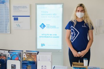 Fotoreport ze Dne otevřených dveří ÚEM AV ČR v rámci festivalu Týden Akademie věd ČR