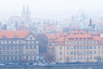 Pražany trápí oxid dusičitý i prach (článek v Hospodářských novinách)