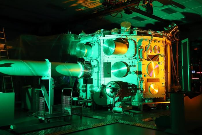 Figure 1: The main experimental chamber P3 (Plasma Physics Platform).