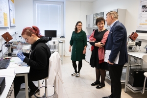 Visit of Ilona Müllerová, Vice President of the Czech Academy of Sciences, to the ÚFE
