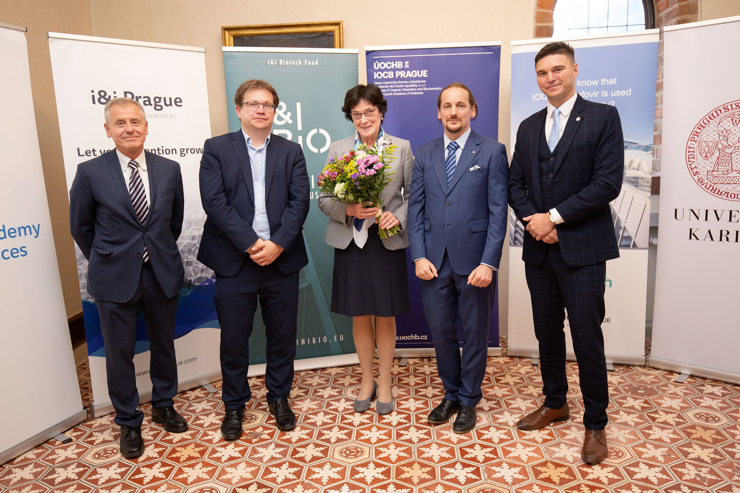 From the left: Martin Fusek, director of IOCB TECH; Petr Očko, deputy minister of industry and trade; Eva Zažímalová, president of the Czech Academy of Sciences; Jaromír Zahrádka, director of i&i Biotech Fund; Otomar Sláma, director of CUIP (Photo: Michal Novotný)