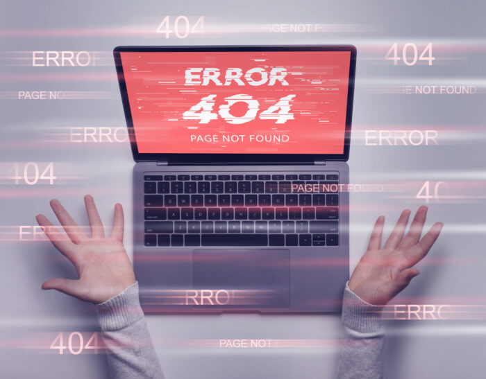 Anotační obrázek - detail na notebook zobrazující stránku s výstrahou error 404, stránka neexistuje.