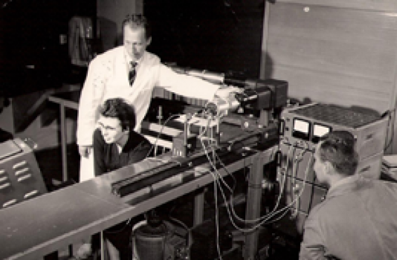 Ruby laser at the former Institute of Radio Engineering and Electronics of the Czechoslovak Academy of Sciences (1963)