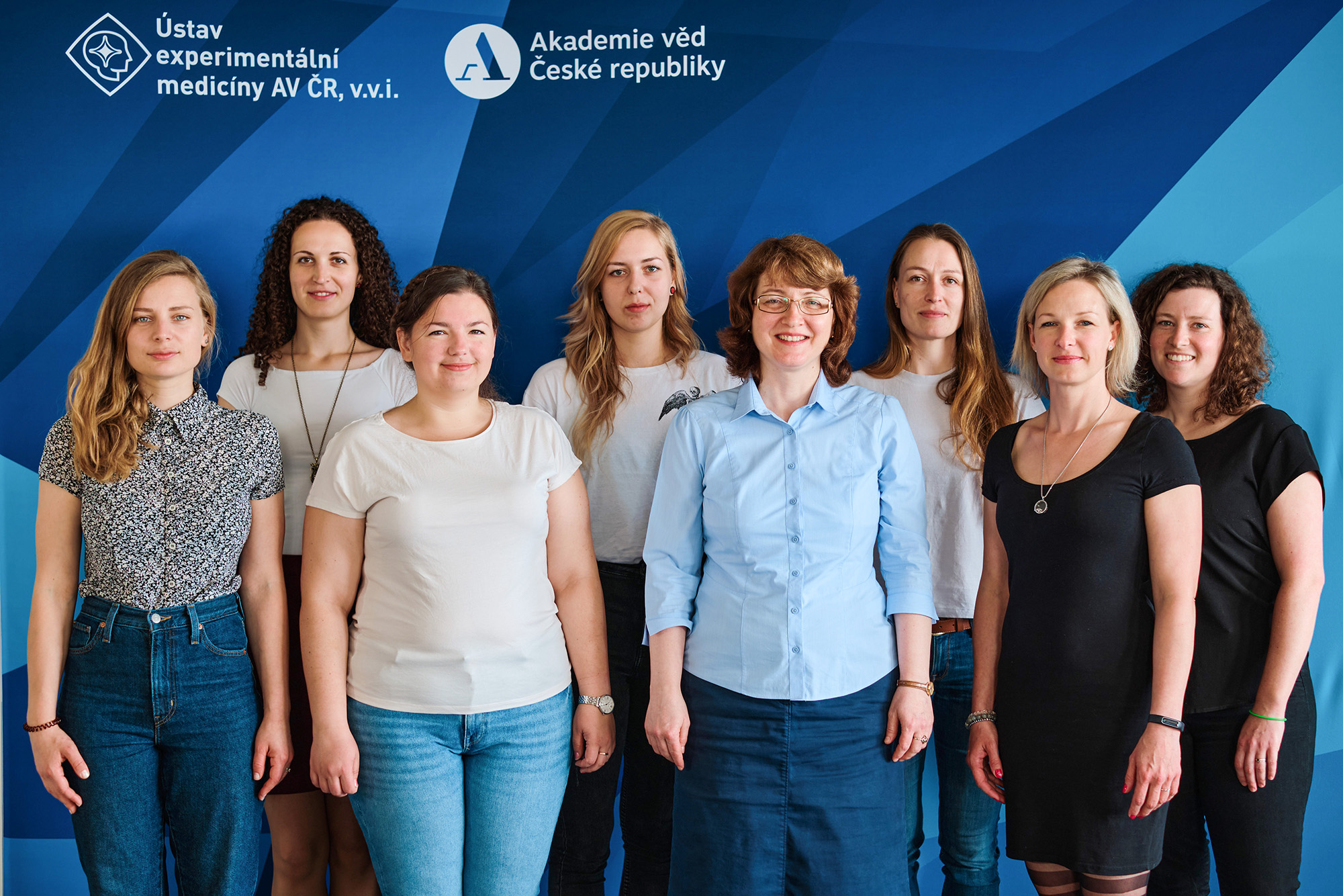 Skupinový portrét týmu z Oddělení tkáňového inženýrství