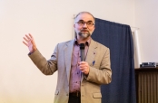 Pavel Peterka (ÚFE) speaks at the Jan Amos Komenský LasApp project kick-off meeting on 18 January 2024