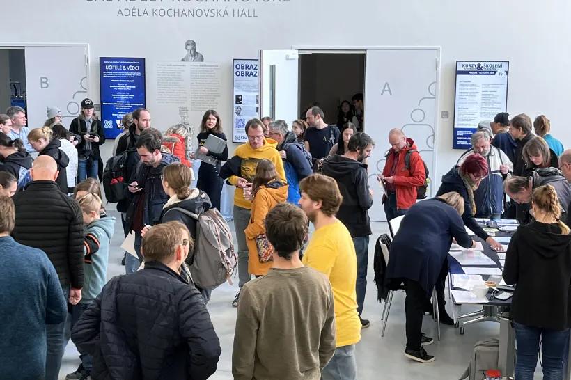 54. ročník Dne otevřených dveří ve Fyzikálním ústavu